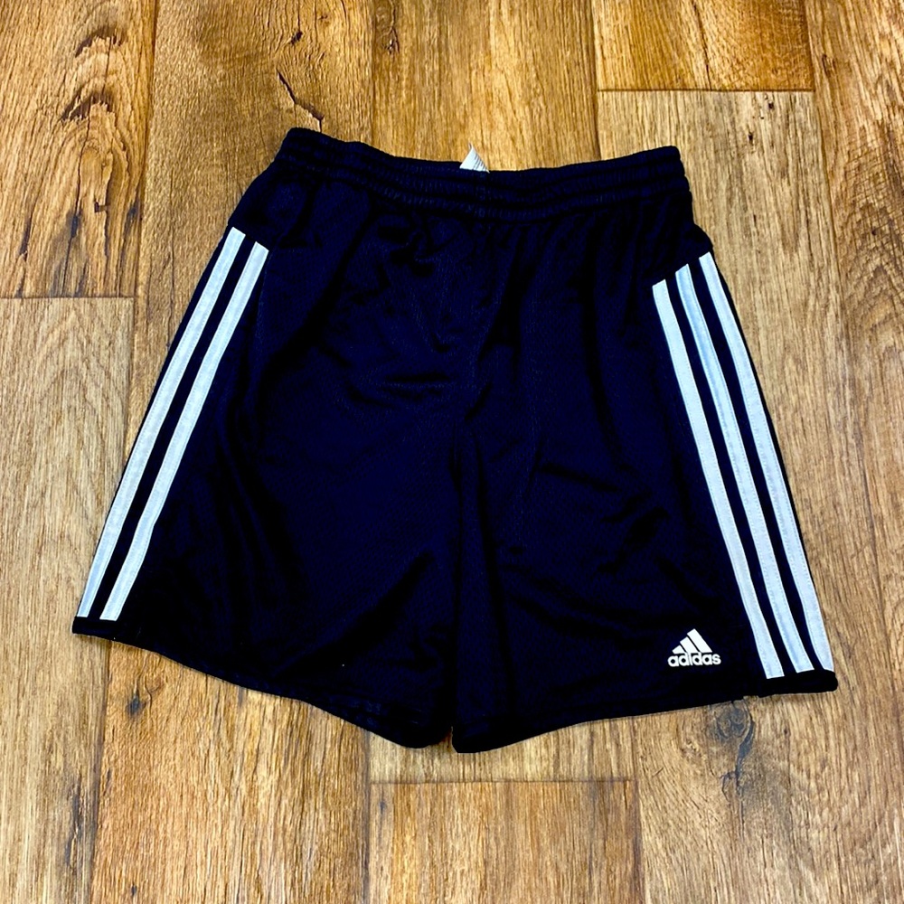 ✨Adidas Black & White Shorts